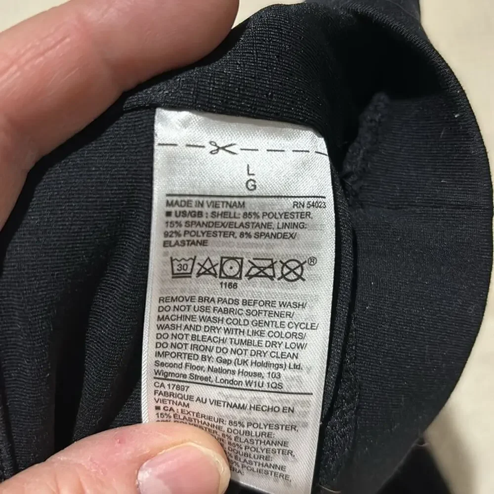 Gap L black tank sports bra removable pads shelf bra NWT lattice racer back